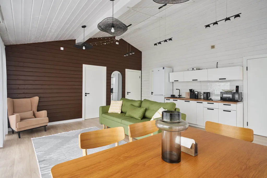 Панорамный дом у озера Сенеж рядом с банным комплексом