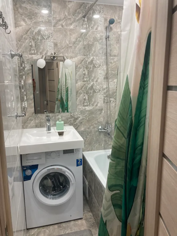 Комфортная трёшечка в центре города, 4 раздельных двуспальных места