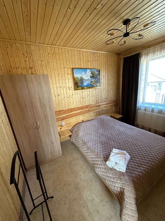 Дом с бассейном и баней