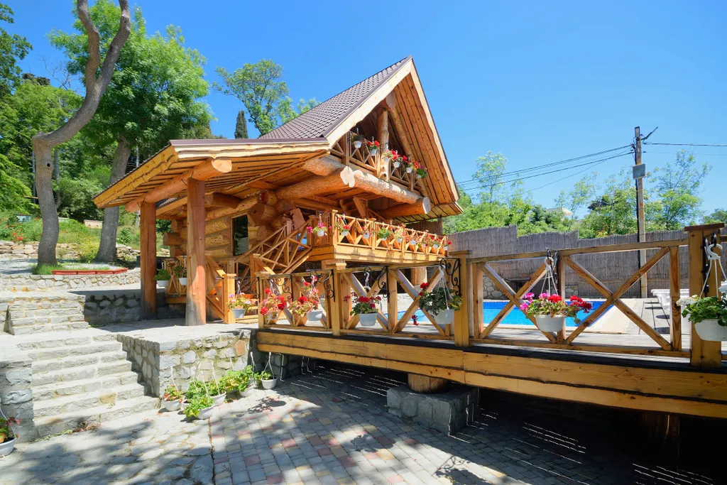 Дом - сруб с видом на море