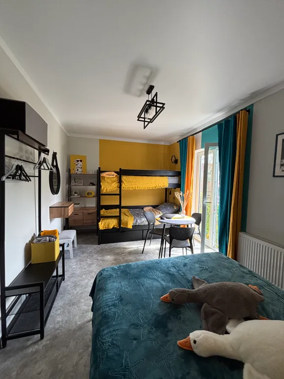 Семейная комната в атмосферном Пространстве на море