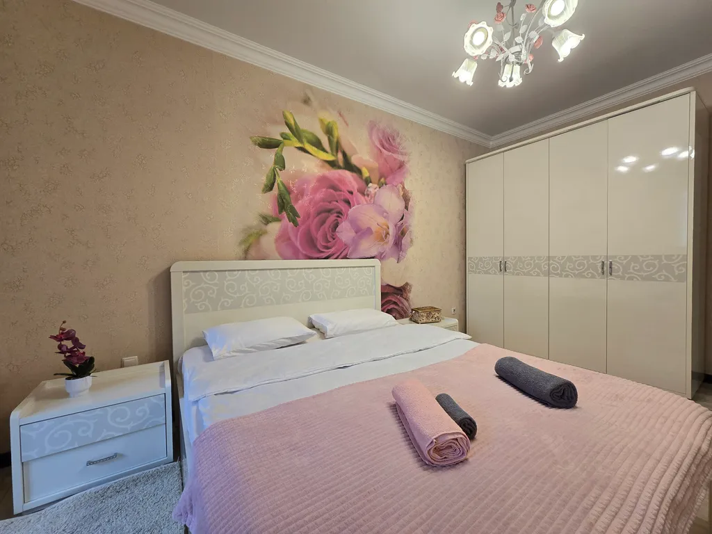Просторная квартира для семьи вблизи парка Кирова в центре