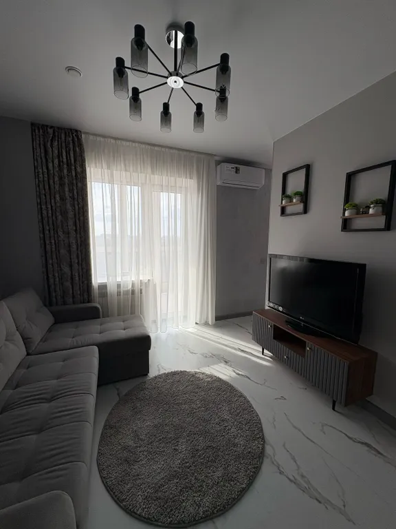 Уютная, новая квартира в центре города