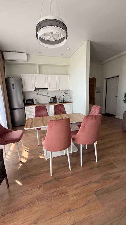 Танхаус у моря, семейный апартамент