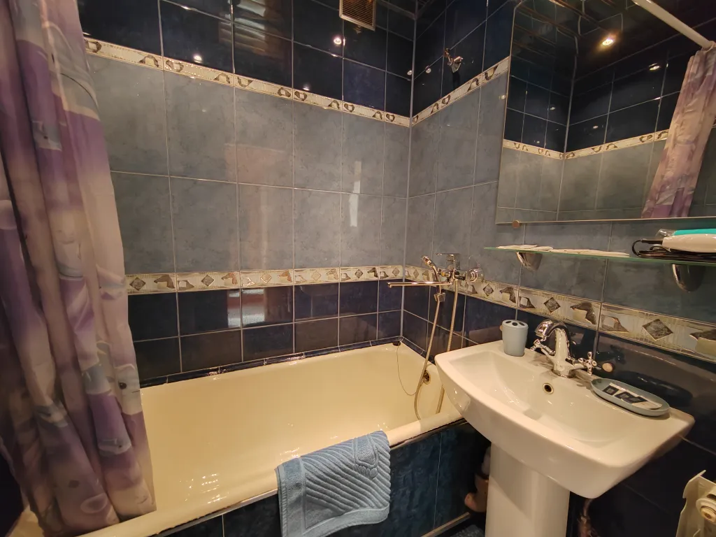 Около музея космонавтики с видом на памятник 600-летию Калуги