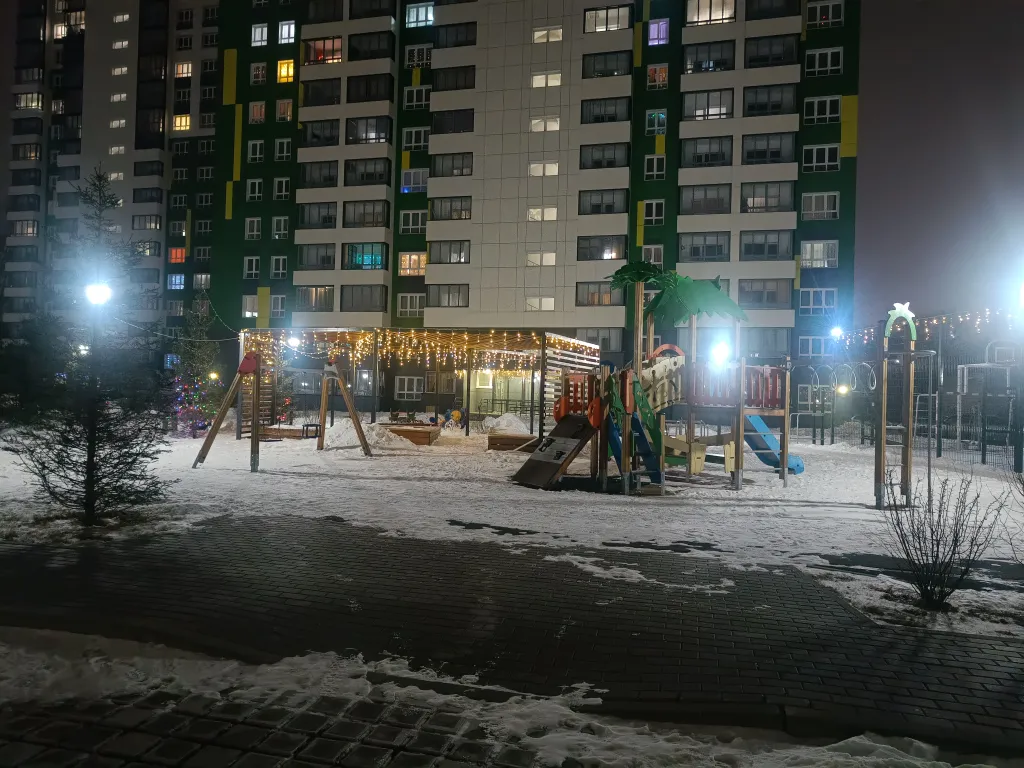 Уютная квартира в новом доме недалеко от метро