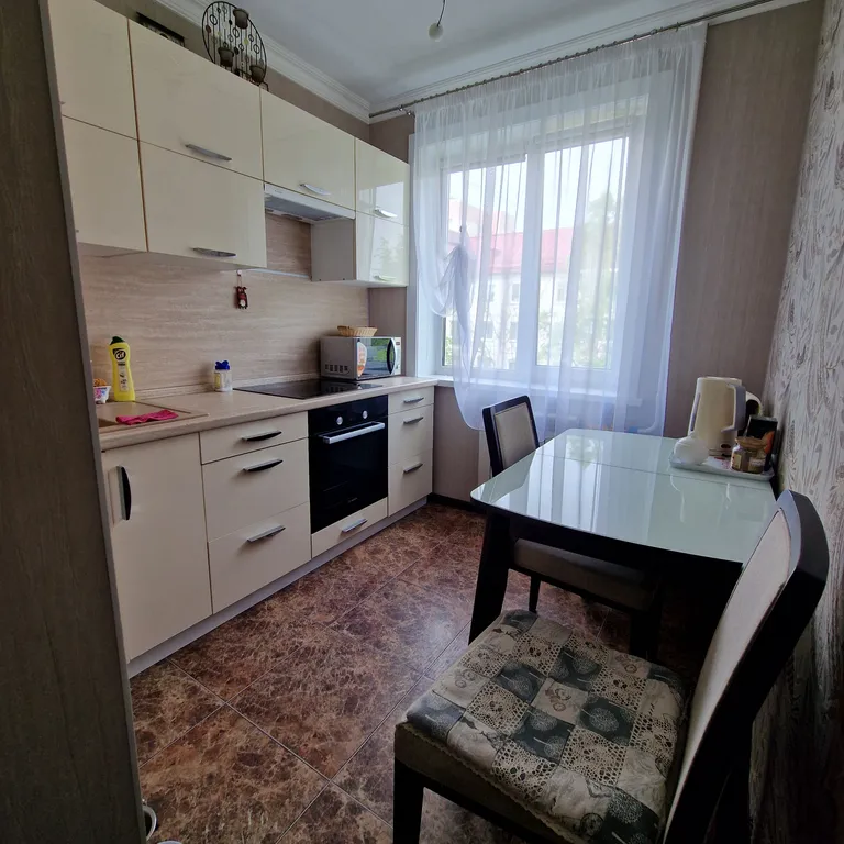 Отличная квартира в центре города, рядом с горным воздухом