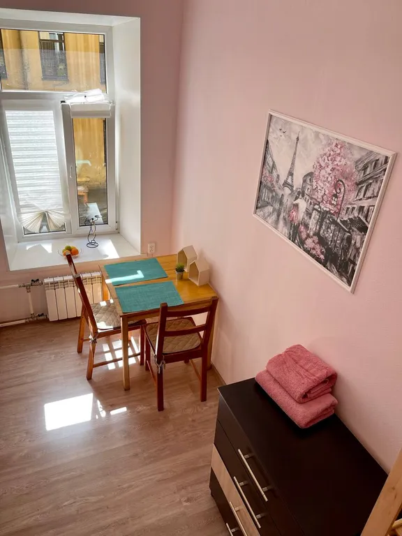 Комната у метро с кухонной зоной