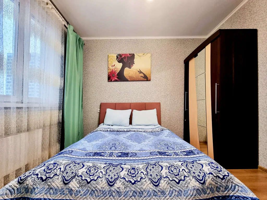 Просторная квартира до 6 человек около ТРЦ Июнь