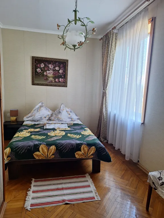 Большая и уютная квартира в центре Пицунды