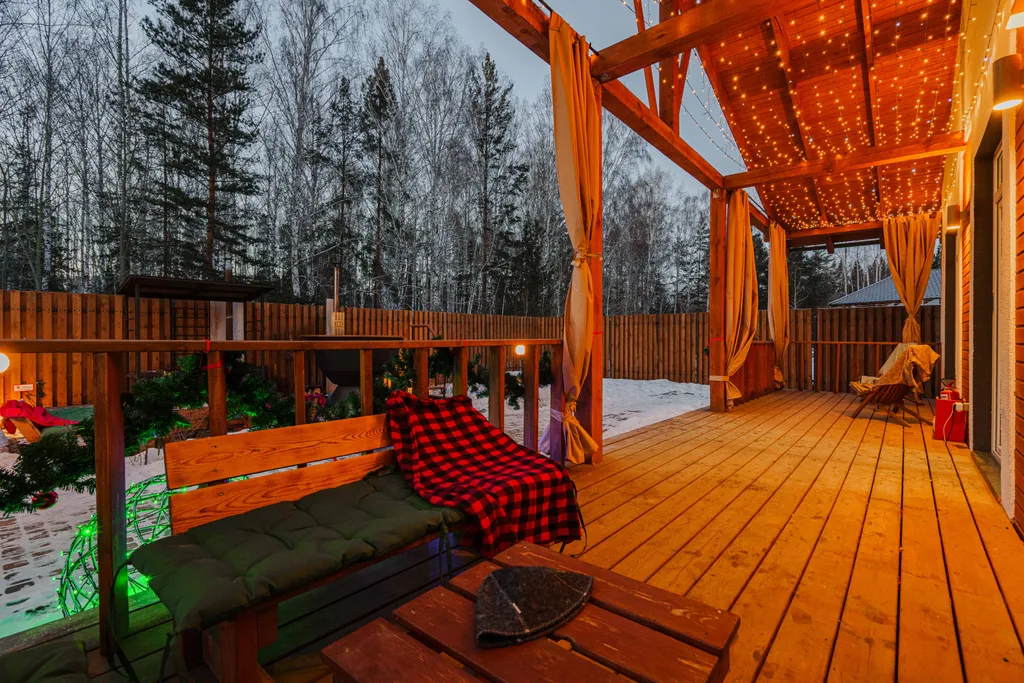 Дом с баней с выходом в лес