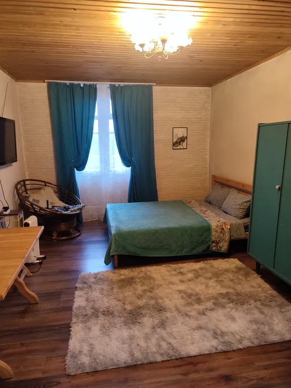 Квартира у озера