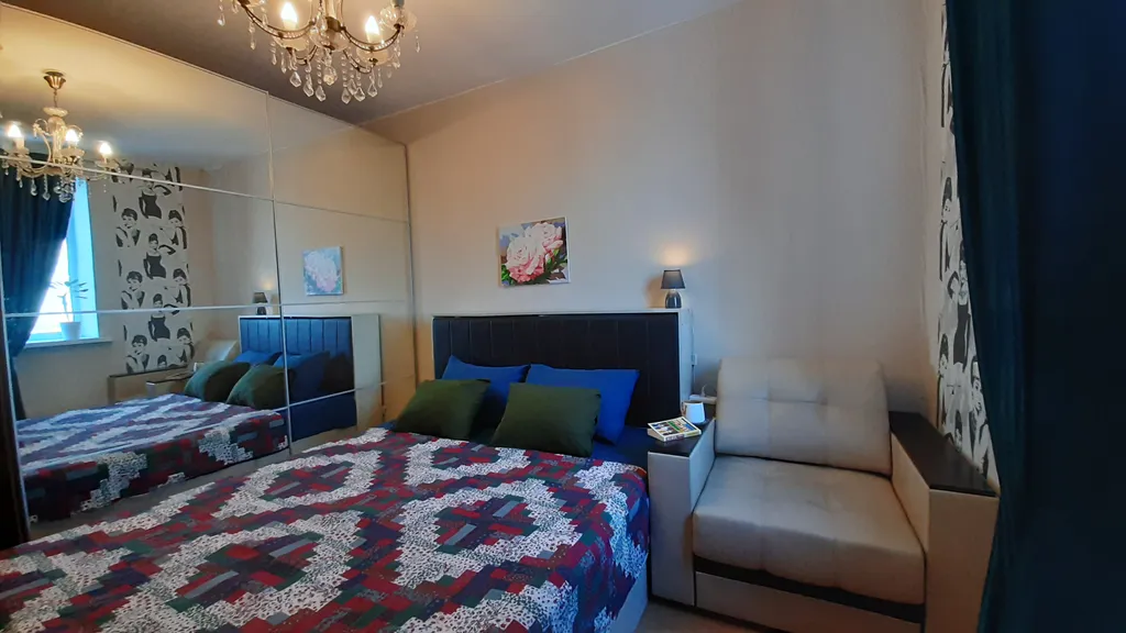 Зеркальная квартира в 20 минутах от Невского проспекта — аренда посуточно в Парголово