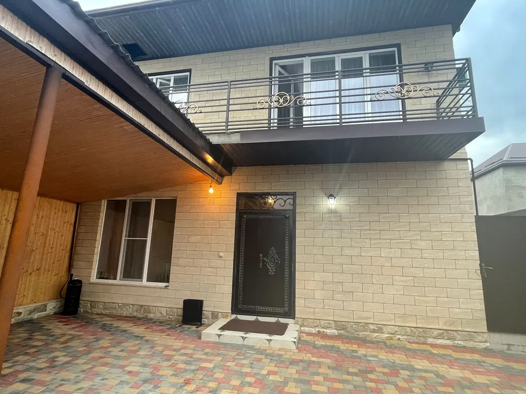 Дом на берегу Каспия