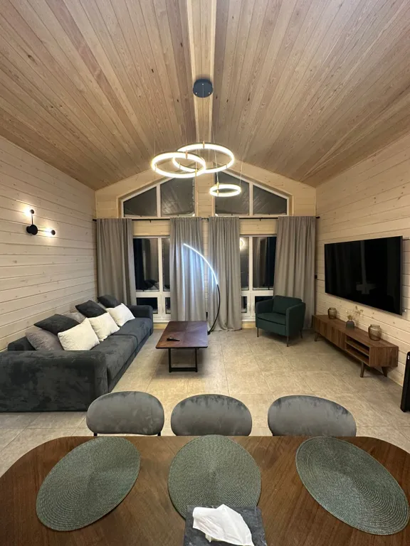 Дом из дерева на Кедровой