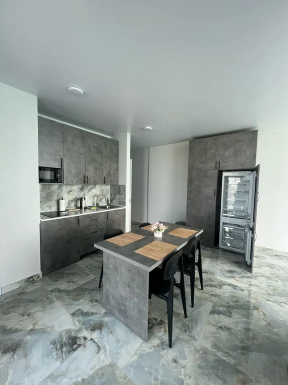 Tropical garden apartments