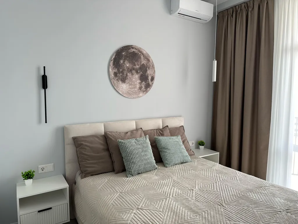 Дизайнерская 2-я квартира — аренда посуточно в Геленджик