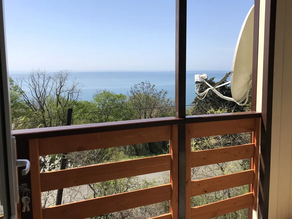 Двухместный номер-комфорт с балконом и видом на море