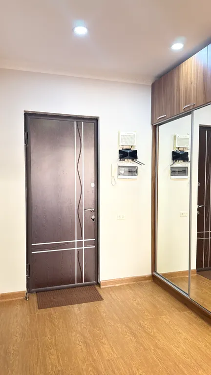 Современные апартаменты в центре с красивым видом