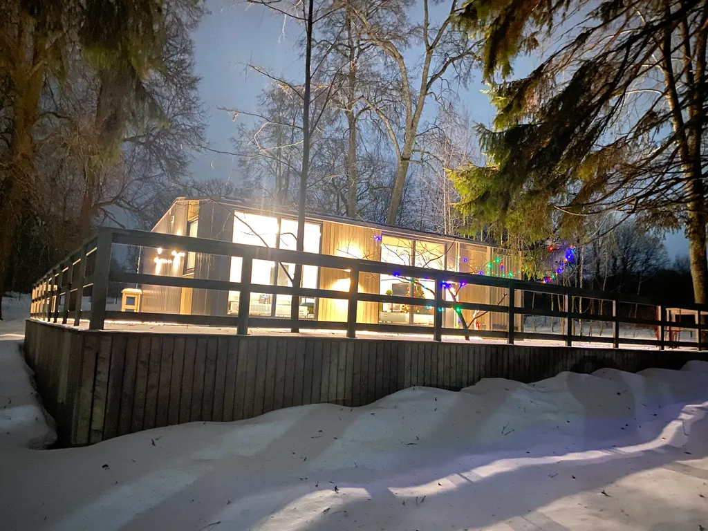 Коттедж Домик Хирви уютный коттедж на отдельном участке с вековыми деревьями — Москва