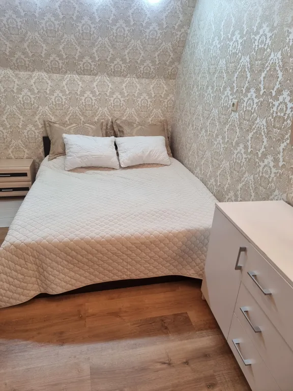 Дом у метро