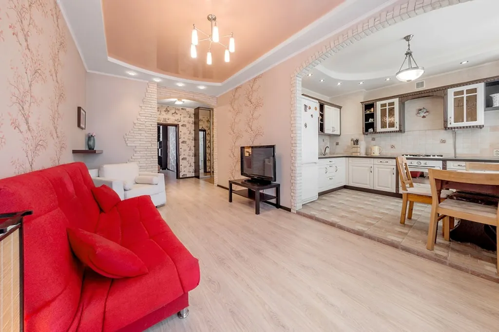 Отличная двухкомнатная квартира с дизайнерским ремонтом