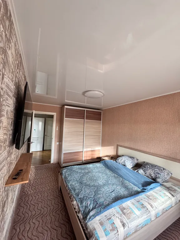 Большая двухкомнатная квартира, с отдельными спальнями и большой кухней