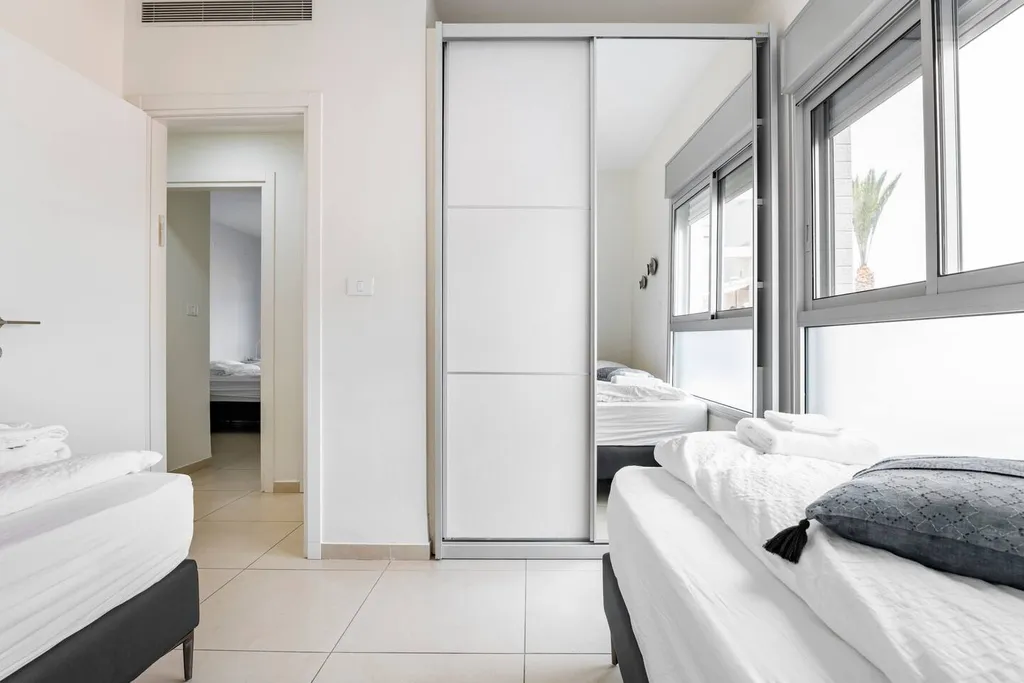 GW002 Gugel Waves Amazing Seaview & Garden Family Apartments