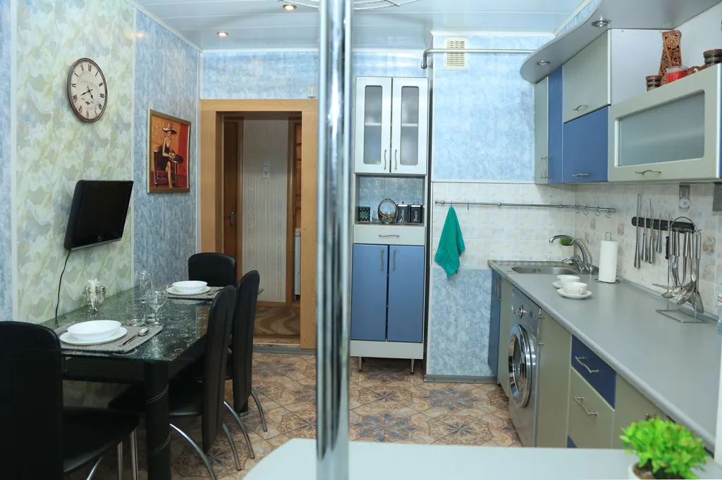 4-комнатная возле ТЦ Корона