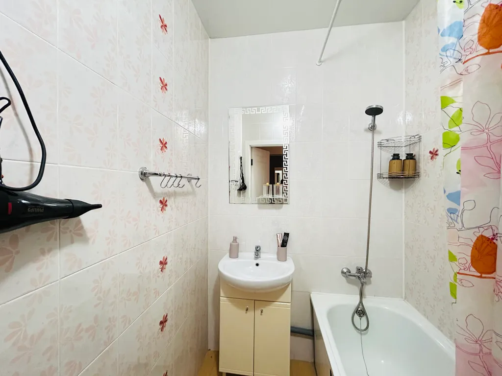 Евро двушка возле леса