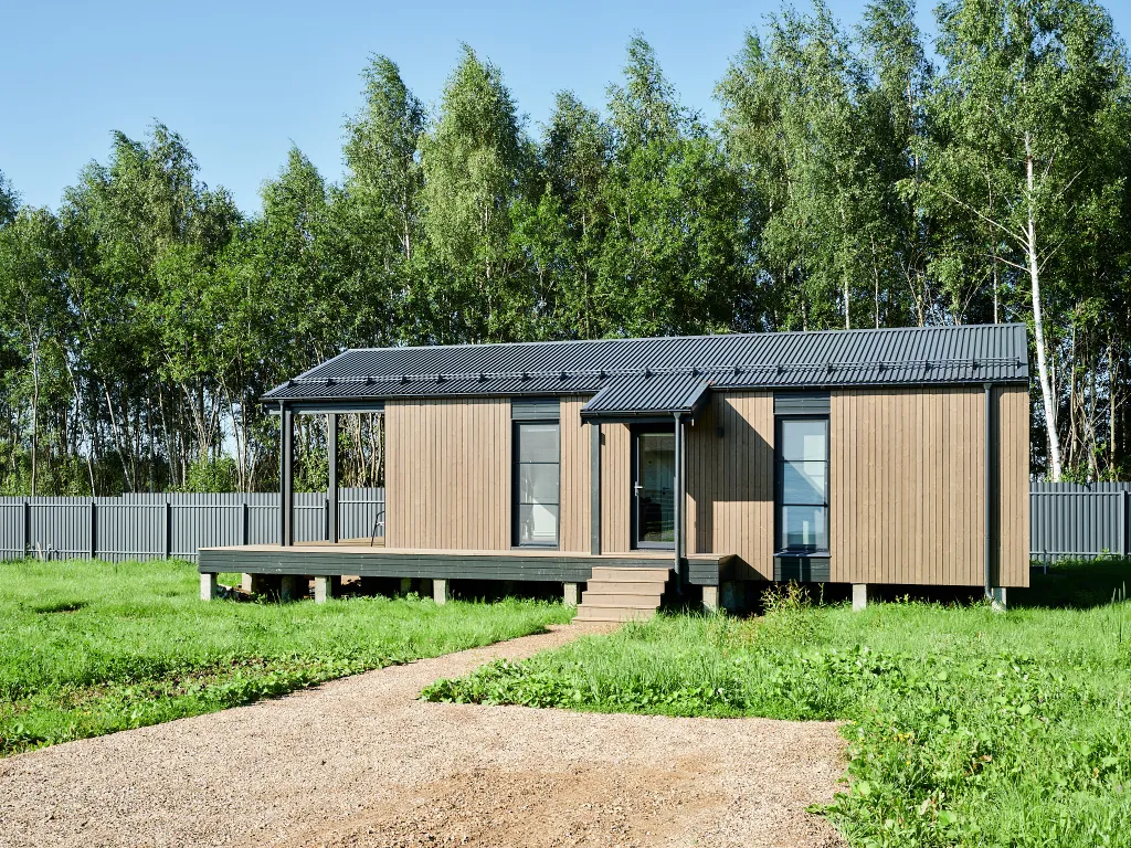 Коттедж Новый дом с сауной и детской/спортивной площадкой — Капорки