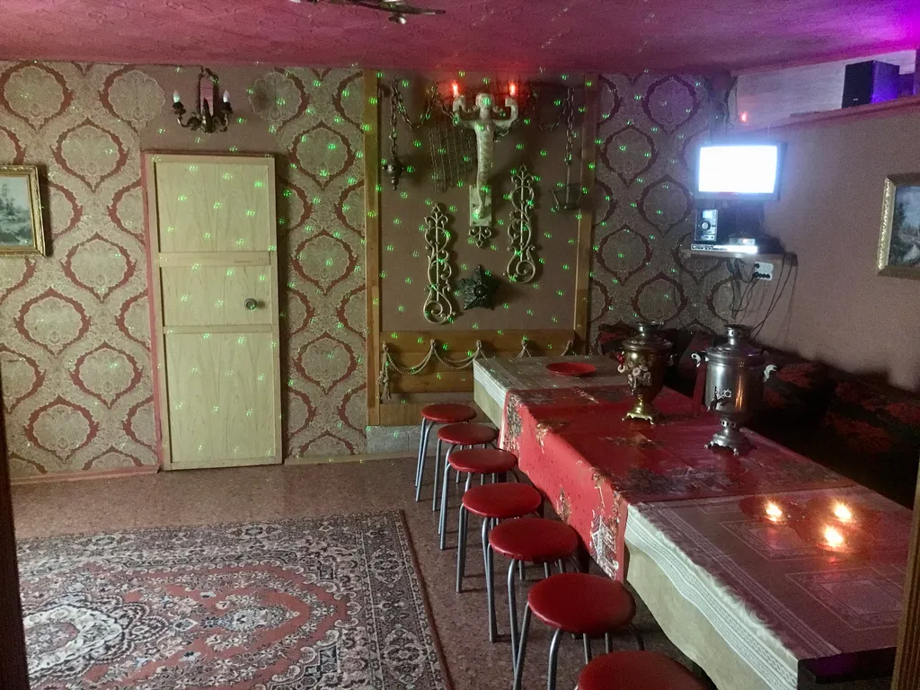 Уютный тёплый домик у леса и озера Шершни