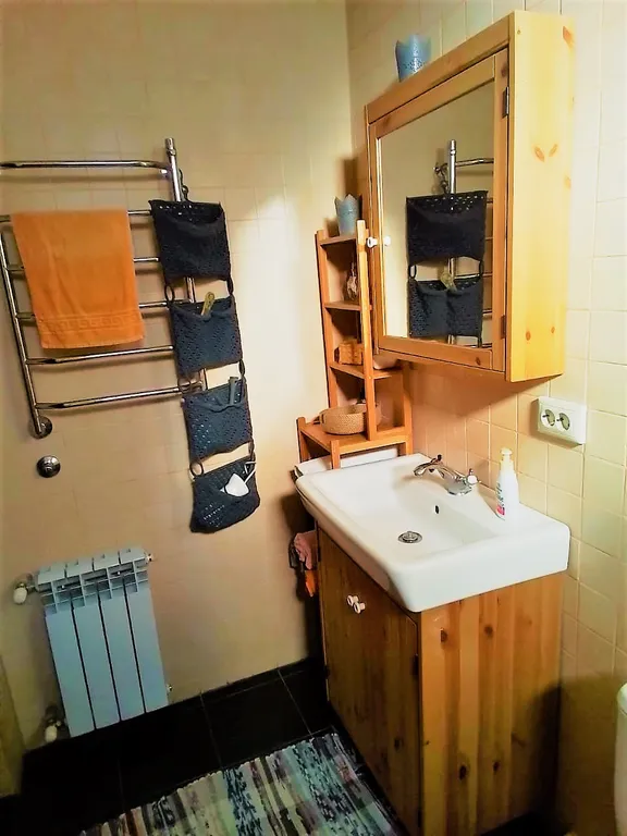 Дом в горах с видом на реку