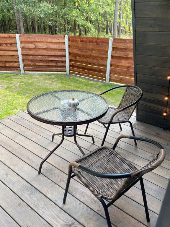 Треугольный дом в лесу Gray