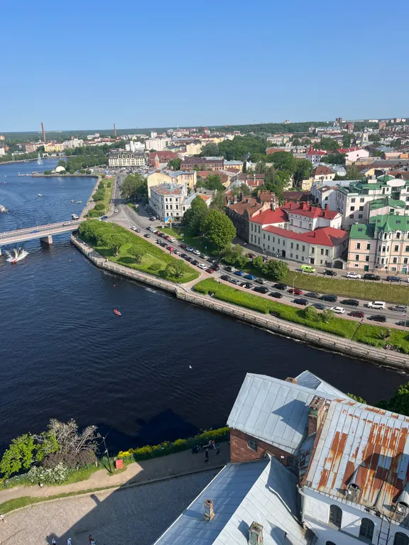 Домик недалеко от города