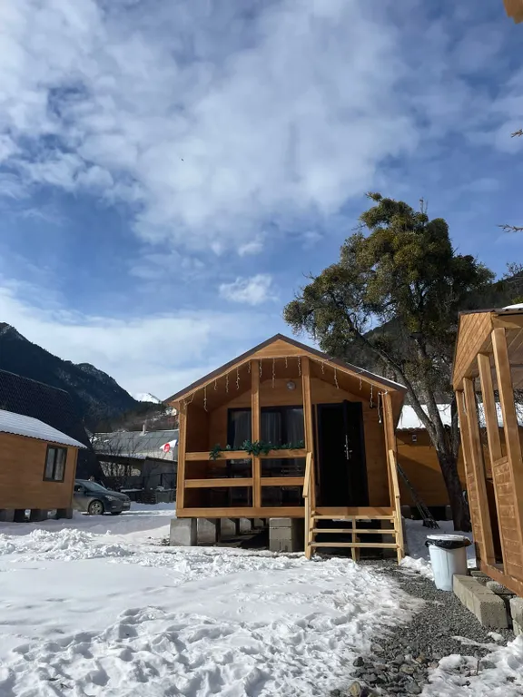 Коттедж Барнхаус с видом на красивый пейзаж Домбайских гор — Теберда