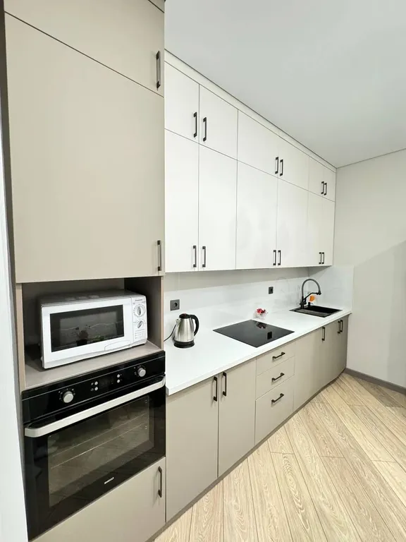 Просторная уютная двухкомнатная квартира в центре левого берега