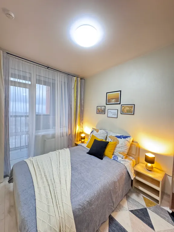 Уютная евро-двухкомнатная квартира у Планеты