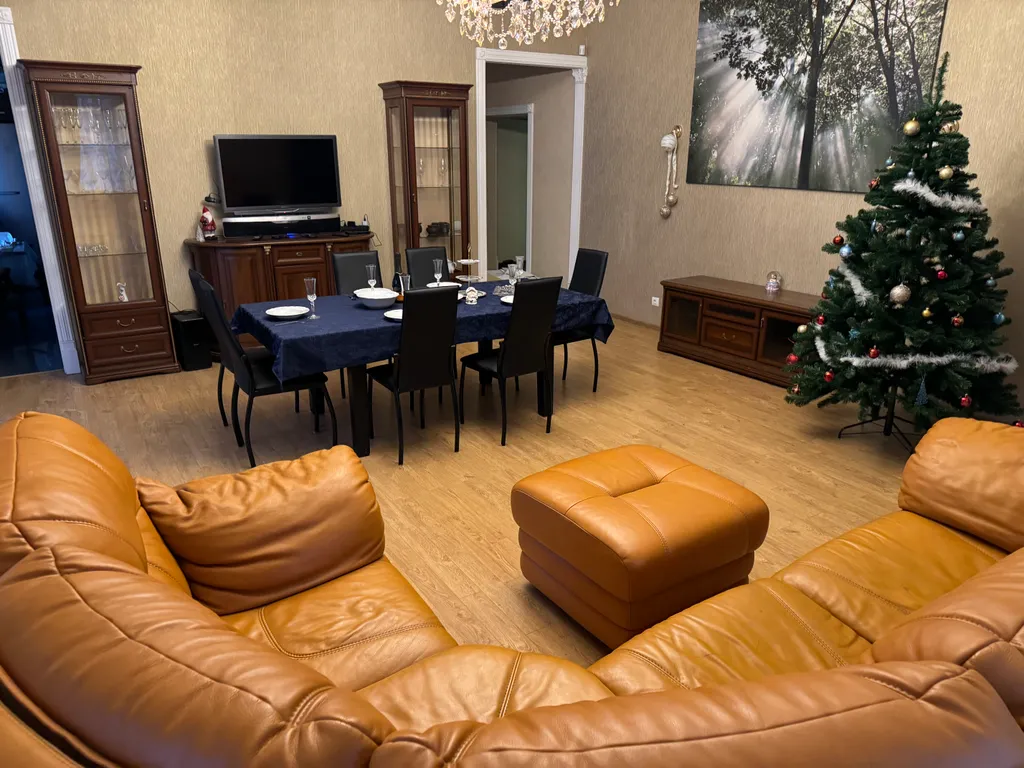 Просторный дом в шаговой доступности от Монрепо с сауной