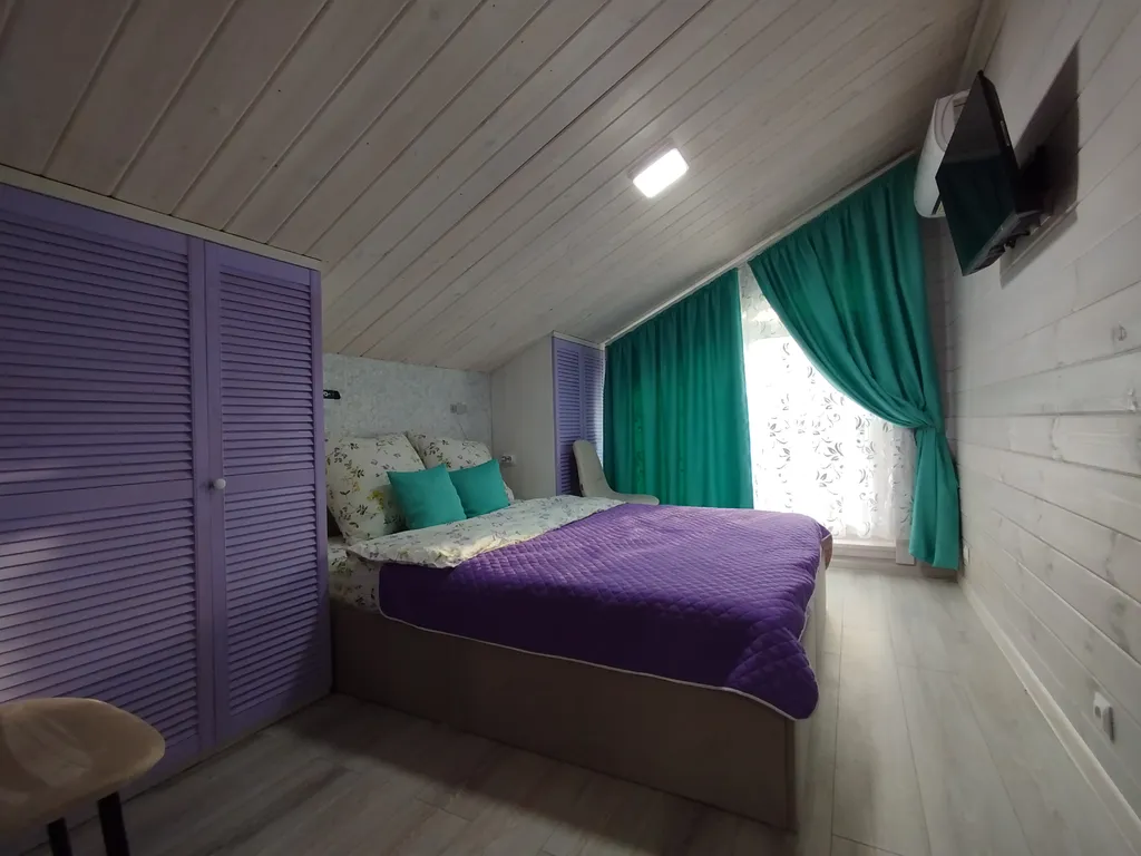 Стильный барн с крытой мангальной зоной