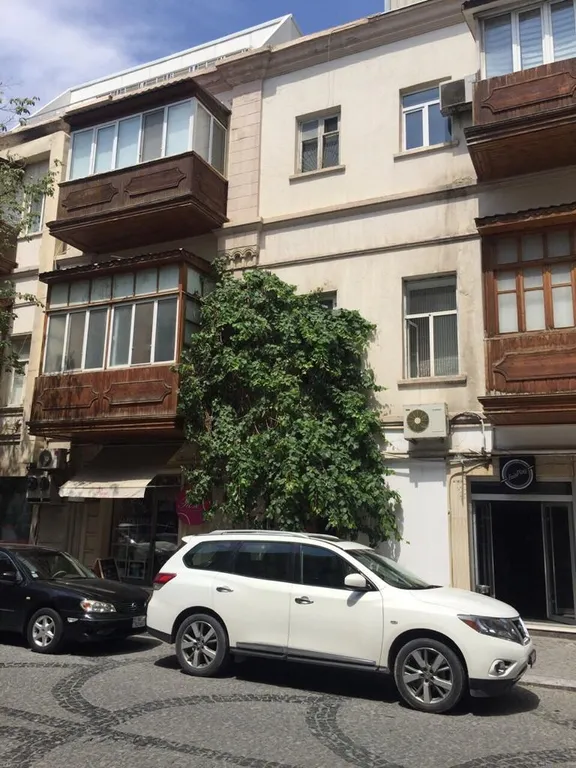 Квартира у площади фонтанов