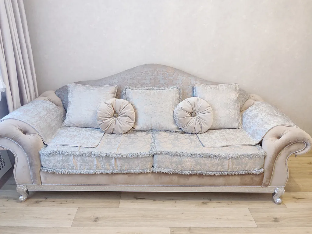 Сталинка у Кремля в центре