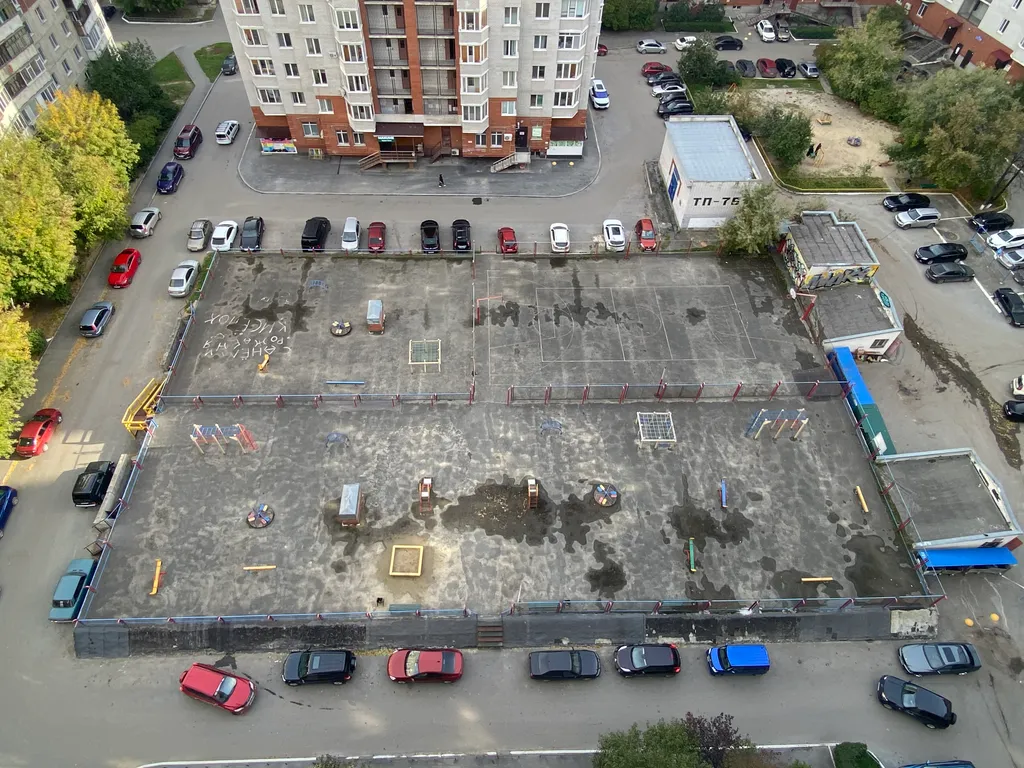 Квартира Просторная студия в центре города — Тюмень