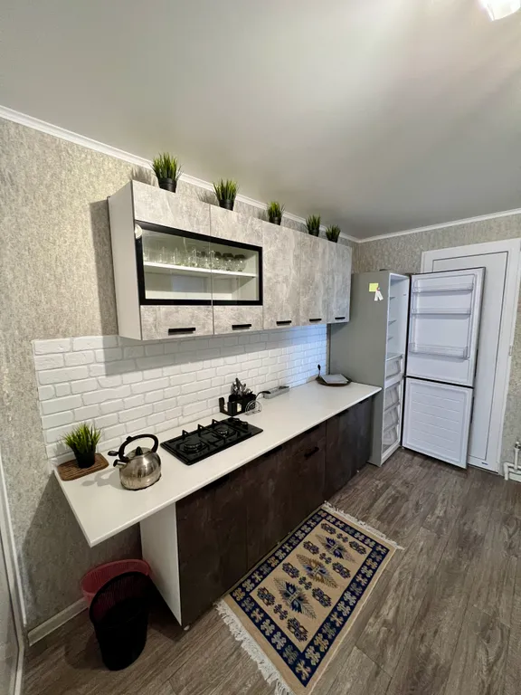 Этаж в частном доме с отдельным входом и баней на территории