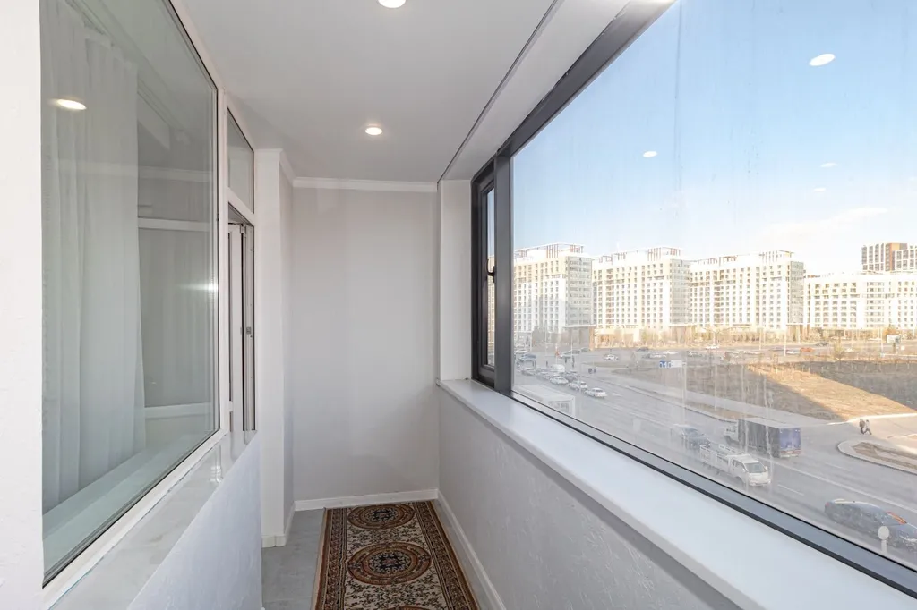 Светлая и теплая рядом с ХанШатыром