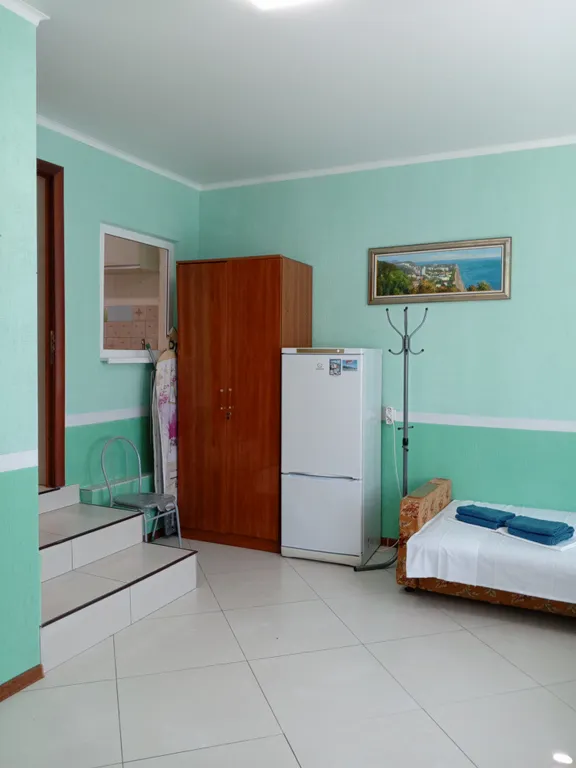 Квартира Комната с отдельным входом в частном секторе с видом на море — Сочи