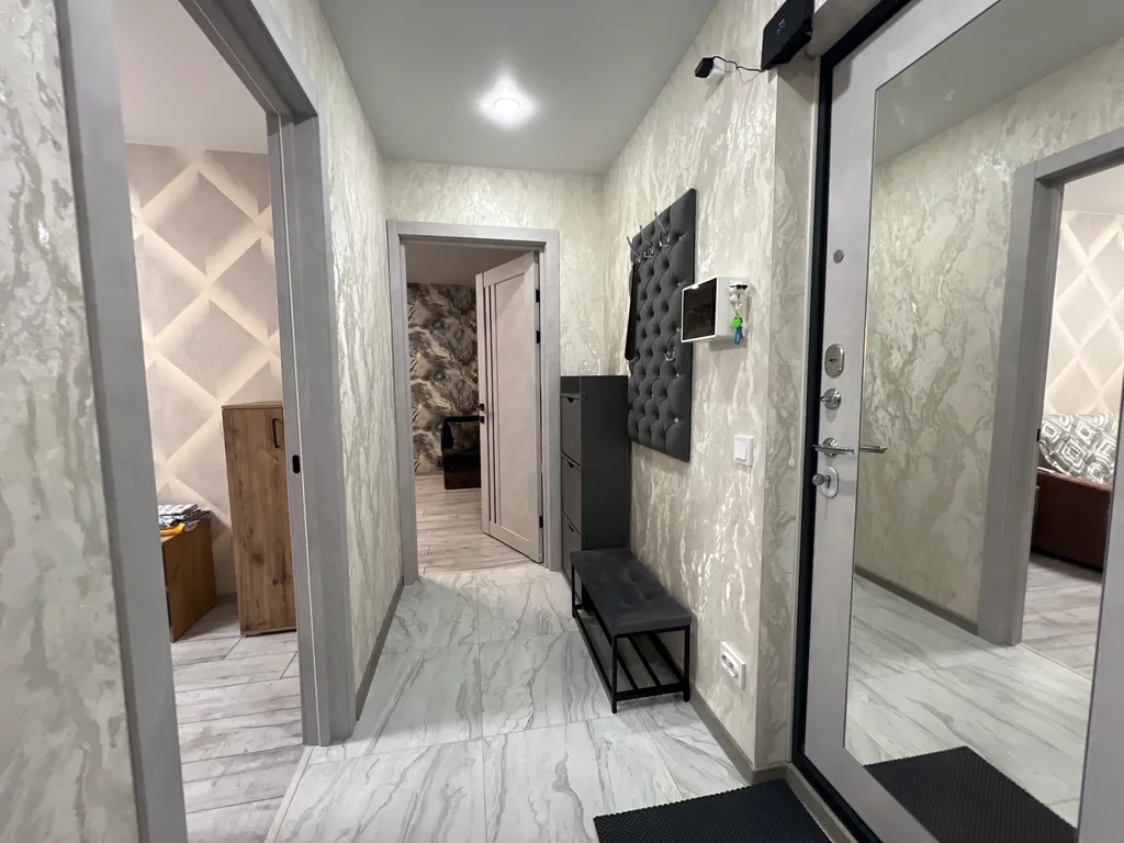 Квартира с новым ремонтом в самом центре города