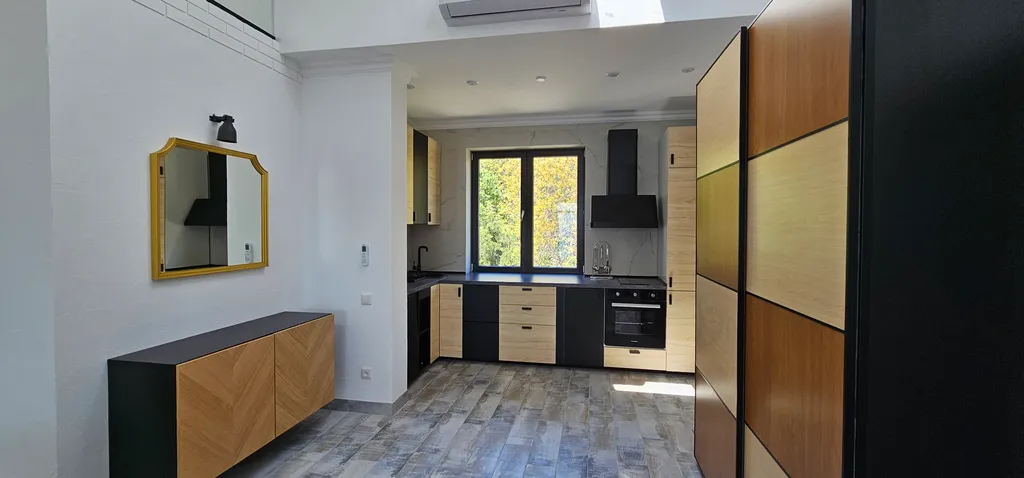 Двухуровневый апартамент с тремя спальнями