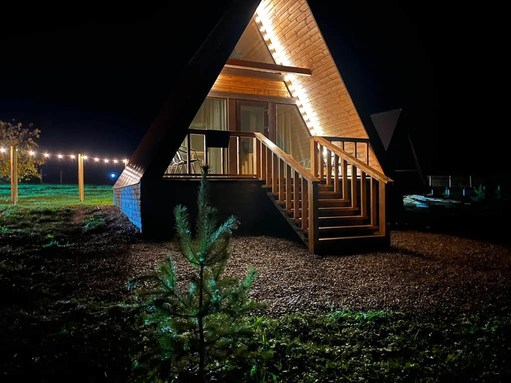 Уютный домик в стиле а-фрейм на оз. Волго