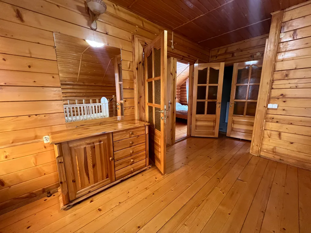 Сруб в Ялте c бассейном и сауной